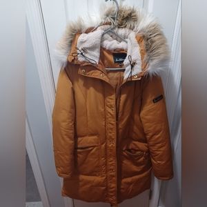 Winter coat !!!!!! So warm,  I had the best winter with this coat!